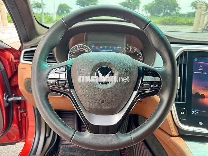 VinFast Lux A2.0 2021 Premium 2.0 AT - 48000 km