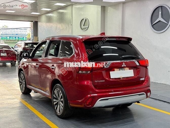 Mitsubishi Outlander Premium 2.0 CVT 2022 - 775Tr