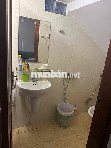 phòng trọ gia đình tầng trệt cho thuê