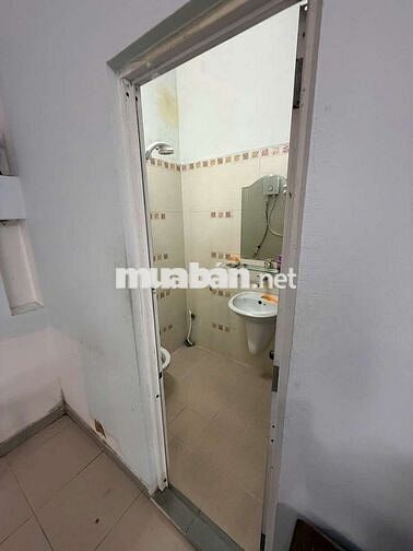 Phòng trọ 20m2 cạnh ĐH Greenwich