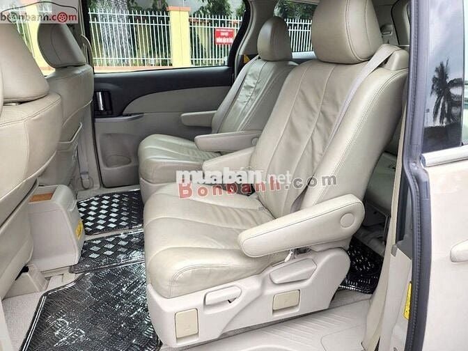 Toyota Previa GL 2.4 AT 2010 - 599 Triệu