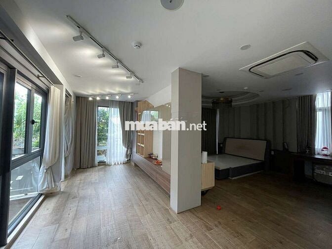 🧊🧊BIỆT THỰ SANG TRỌNG TÊN LỬA💥10x20m 3 Tầng HỒ CÁ COI🌈🌈