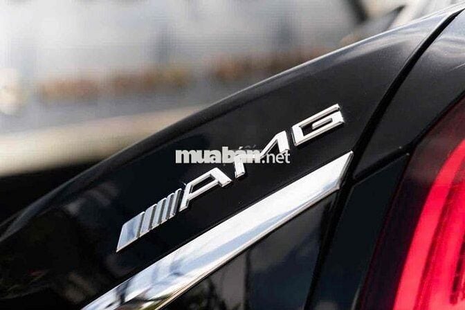 LONG ANH AUTO về Mercedes C300 AMG 2019