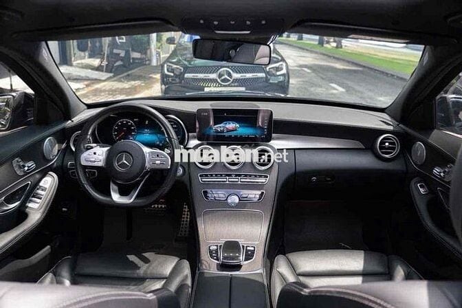 LONG ANH AUTO về Mercedes C300 AMG 2019