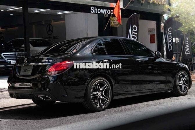 LONG ANH AUTO về Mercedes C300 AMG 2019