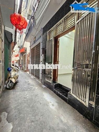 GIẢM 300TR! Xuân Thủy_35m2_6 Tầng_Thang Máy_ Nhà Mới Keng_50m ra Phố!