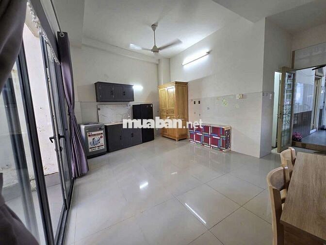 Studio - Bancol siu thoáng, full nội thất + máy giặt riêng, giờ tự do
