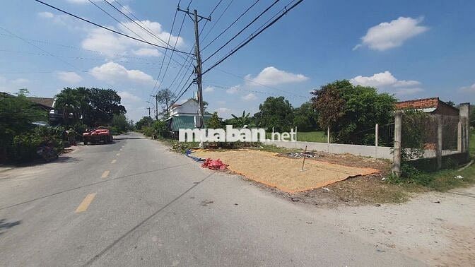 Đất đường Phú Thuận-Trung Lập Thượng : 298m2, thổ 92m2. Giá 900 triệu