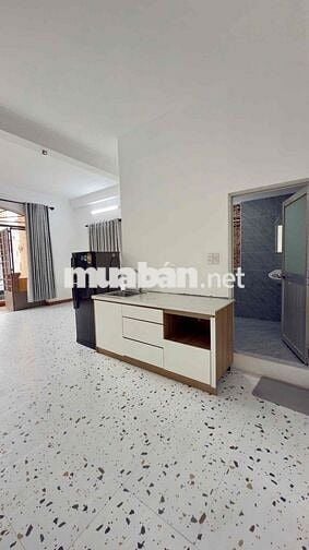 🏠Phòng Ngay Đại Học Sư Phạm - Gần Sân Bay - Lê Văn Sỹ - Ban Công Lớn