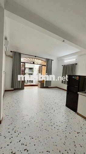 🏠Phòng Ngay Đại Học Sư Phạm - Gần Sân Bay - Lê Văn Sỹ - Ban Công Lớn