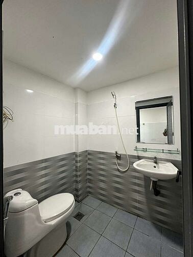 DUPLEX FULL NỘI THẤT XỊN XÒ, CÓ CỬA SỔ TRỜI,GẦN THOẠI NGỌC HẦU TÂN PHÚ