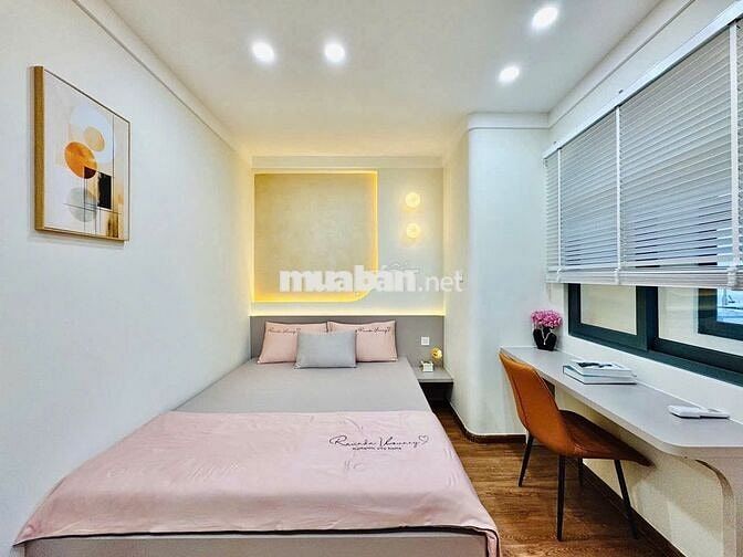 Gấp Bán Nhà Sát Quận 1- cn 30m2 -3 Tầng - 3 PN - Không SP so Sánh