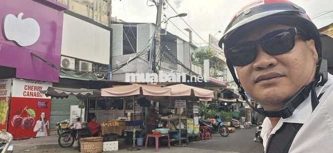 5Om2 mặt tiền bờ kè Hoàng Sa - Trường Sa quận 3
Ngang 4m x 13m cấp 4