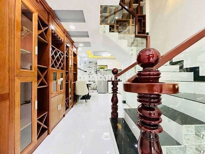 CHÍNH CHỦ BÁN NHÀ 5 TẦNG HXH 8 M 5 PN 5 WC HUỲNH VĂN NGỆ TÂN BÌNH
