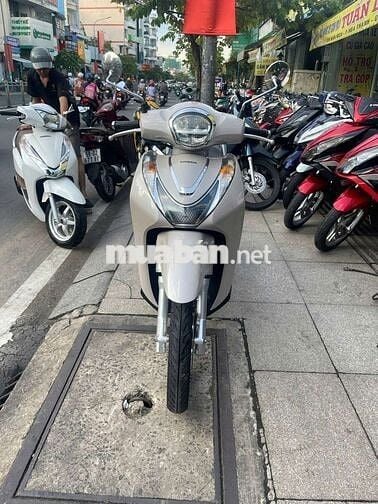 Honda SH mode 2022 mới 90% Bstp chính chủ