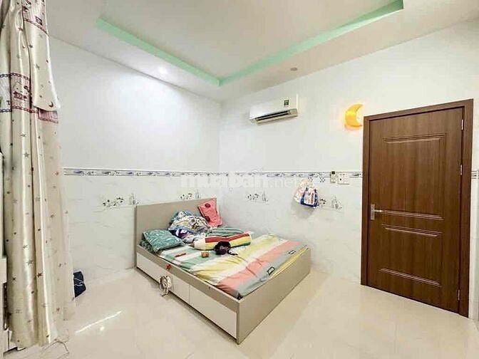 NHÀ 2 TẦNG, NHÀ BÈ, 60m2, 3 PHÒNG NGỦ, DỌN VÀO Ở NGAY