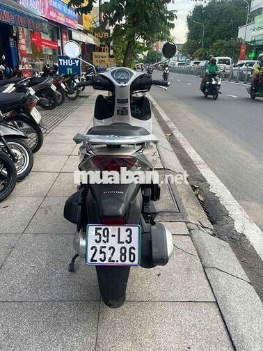 Honda SH mode 2022 mới 90% Bstp chính chủ