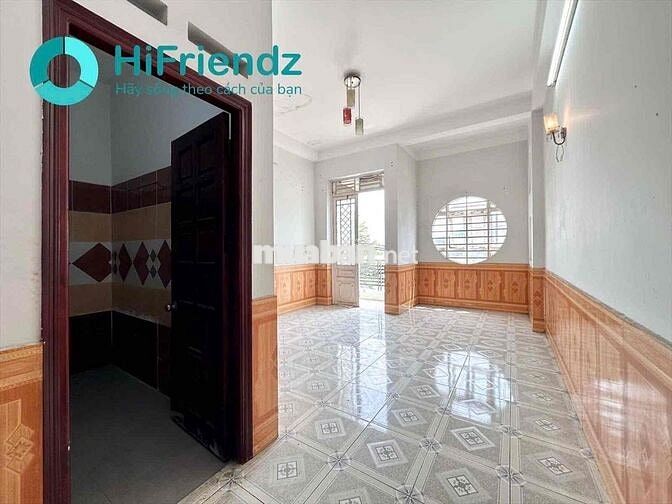 STUDIO CỬA SỔ BAN CÔNG GẦN CVPM QUANG TRUNG- HUFLIT