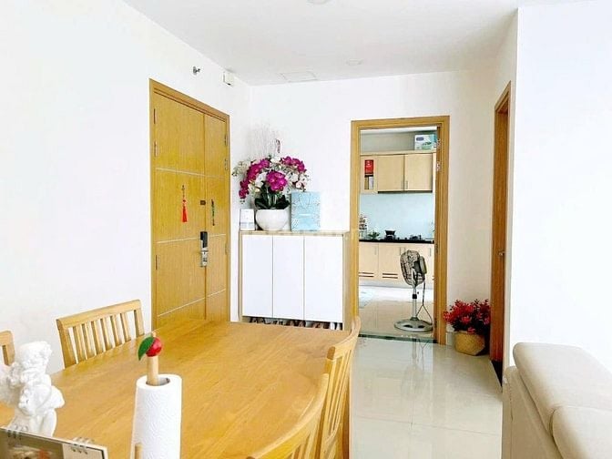 chung cư Ruby,Tân Bình rộng 90m2, 2p ngủ, NTCC giá 10,5tr