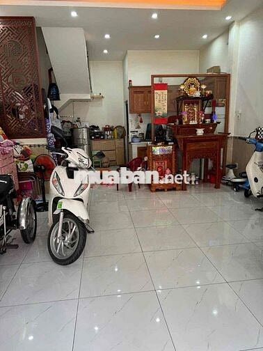 bán nhà gần chợ phạm đăng giản gia 2ty150 nha đẹp