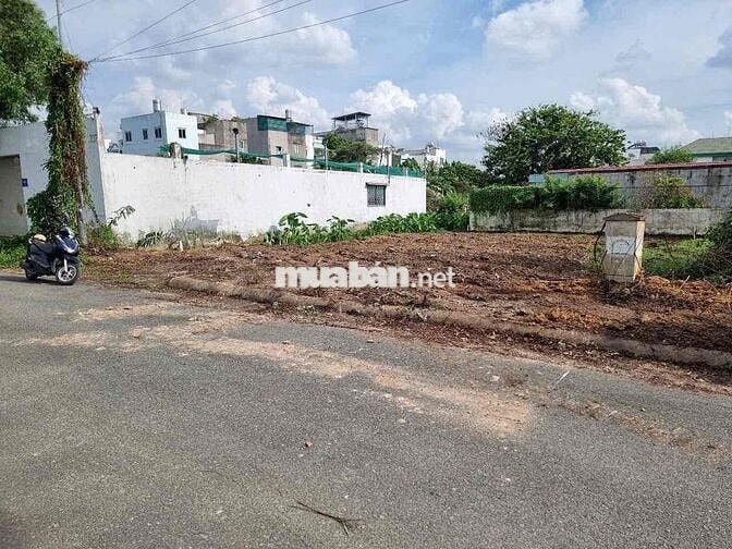 Đất biệt thự ngay QL13, 230m2 69tr/m2 đối diện công viên khu biệt thự