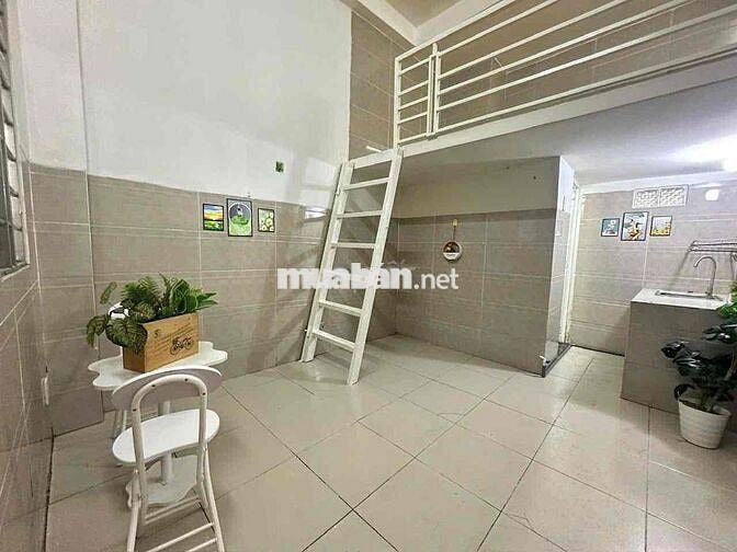 Cho thuê căn hộ ngag Phạm văn đồng