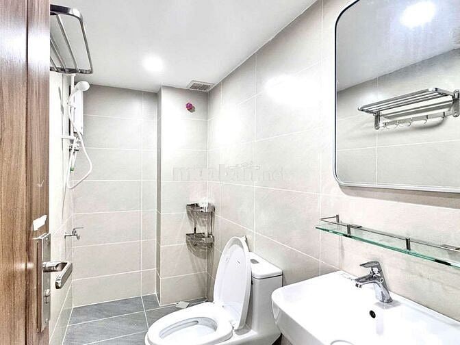 Phòng mới Xây Full nội thất, cửa sổ trời  ngay ngã tư thủ đức; SPKT