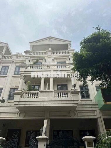 Nhà Thuê sát MT Phan Văn Trị, P 10 , Gò Vấp. Có Thang Máy,Giá chỉ 42tr