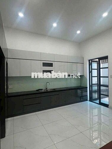 Nhà Thuê sát MT Phan Văn Trị, P 10 , Gò Vấp. Có Thang Máy,Giá chỉ 42tr