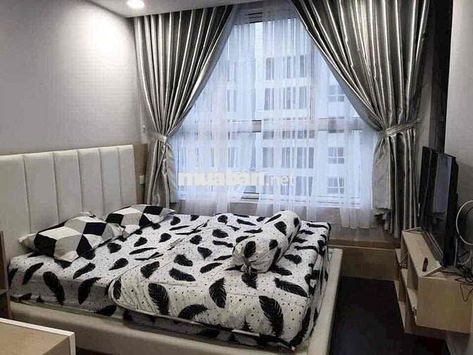 căn hộ 2 phòng ngủ 1WC. chung cư Orchard Parkview. gần sân bay TSN