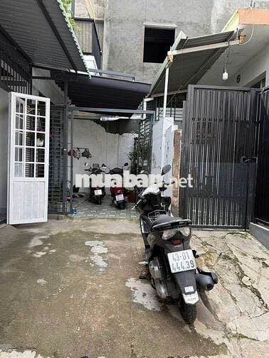 Kiệt nguyễn công hãng chủ bán gấp