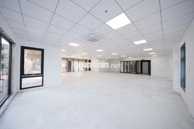 CHO THUÊ SÀN VĂN PHÒNG TẠI QUẬN PHÚ NHUẬN , 200M2 , GIÁ CHỈ 39TR/