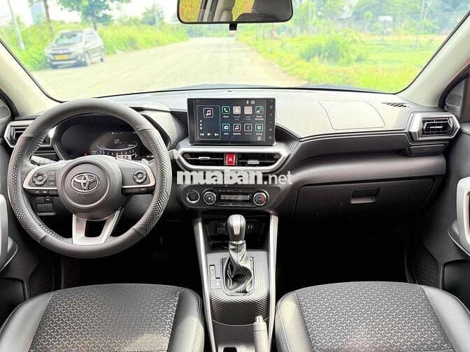 Toyota Raize 2025 - 426 km