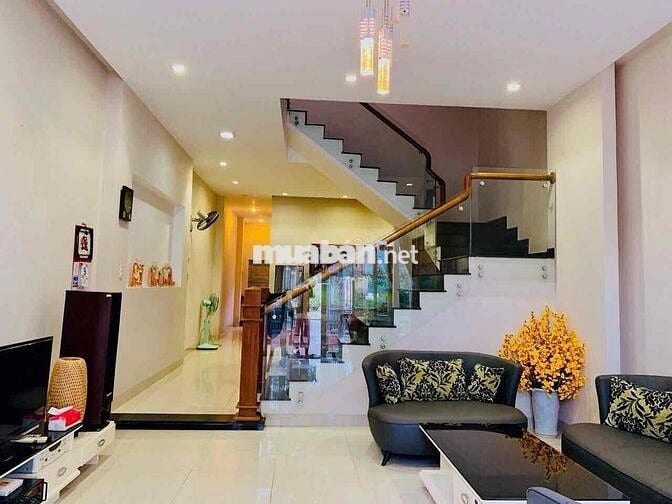 Cho thuê nhà 3 tầng khu bãi tắm Tân Trà full nội thất ,