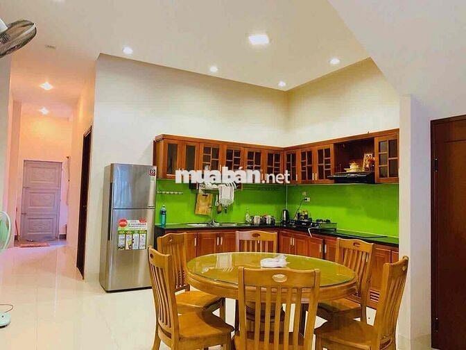 Cho thuê nhà 3 tầng khu bãi tắm Tân Trà full nội thất ,