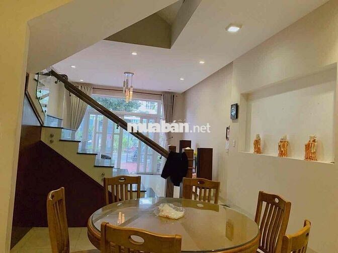 Cho thuê nhà 3 tầng khu bãi tắm Tân Trà full nội thất ,