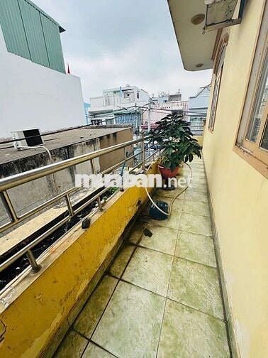 NHÀ 3 TẦNG ĐẸP —BTĐ- PHƯỜNG BÌNH TRỊ ĐÔNG  (5,2m x 22m)