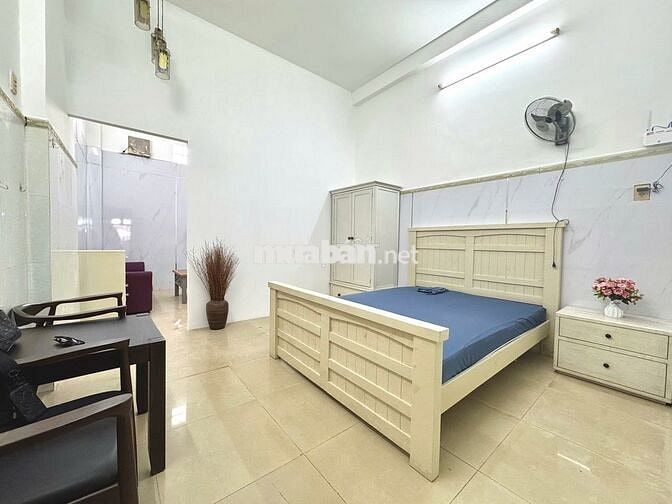 1 phòng ngủ đầy đủ nội thất phòng siêu rộng diện tích  35m2 , nhà mới