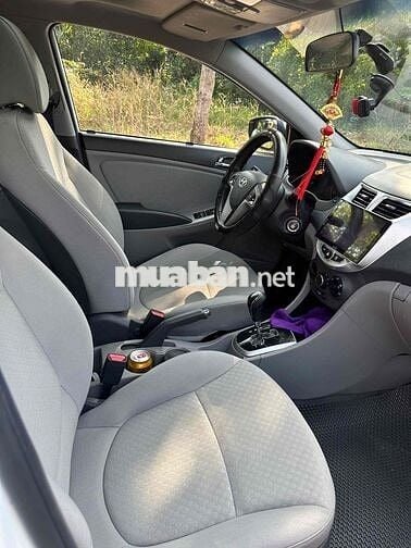Hyundai Accent 2014 1.4 AT Hatchback - 67000 km