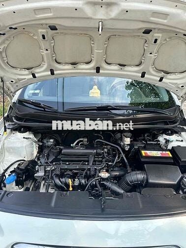 Hyundai Accent 2014 1.4 AT Hatchback - 67000 km
