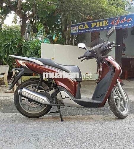 Xe để lâu không dùng cần bán