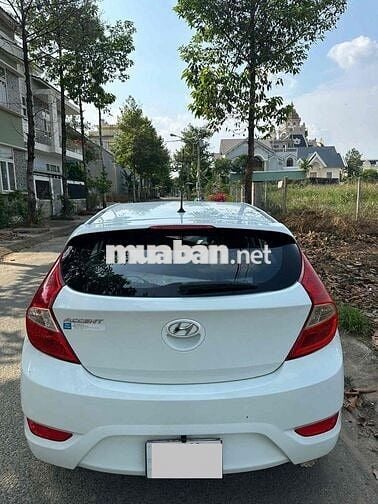 Hyundai Accent 2014 1.4 AT Hatchback - 67000 km