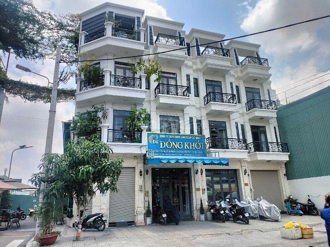 Nhà mặt tiền Hồ Văn Long – Nguyễn Triệu Luật, 3 lầu, sổ riêng, kinh do