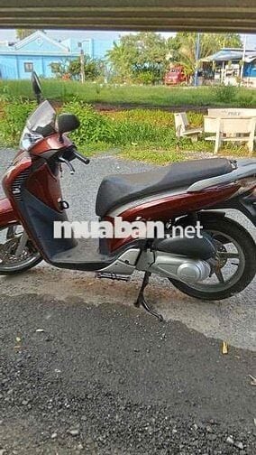 Xe để lâu không dùng cần bán