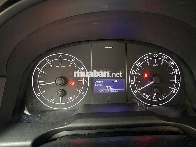 Innova 2019 2.0E Đồng Ánh Kim - 61,000Km
