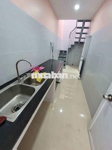 Bán nhà 2 tầng 40m2, Phạm Văn Bạch f15, Tân Bình 3,8 Tỷ