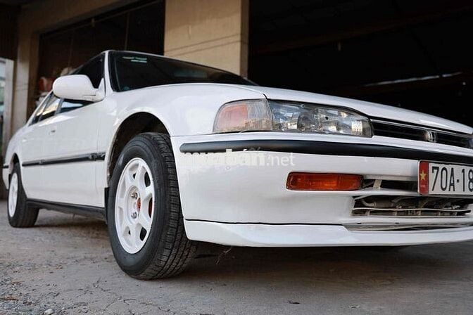 Honda Accord 1992 2.2 MT - 123456 km