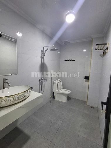 HOT — Nhà 4T mới, sân rộng, gần Vin Phúc Đồng, Long Biên, SỔ ĐỎ!
