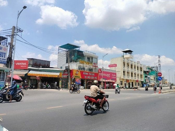 Nhà mặt tiền Hồ Văn Long – Nguyễn Triệu Luật, 3 lầu, sổ riêng, kinh do