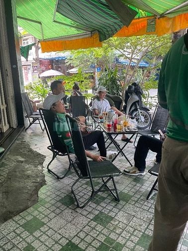 Cần sang quán cafe gốc 2 măt tiền khu tên lửa
